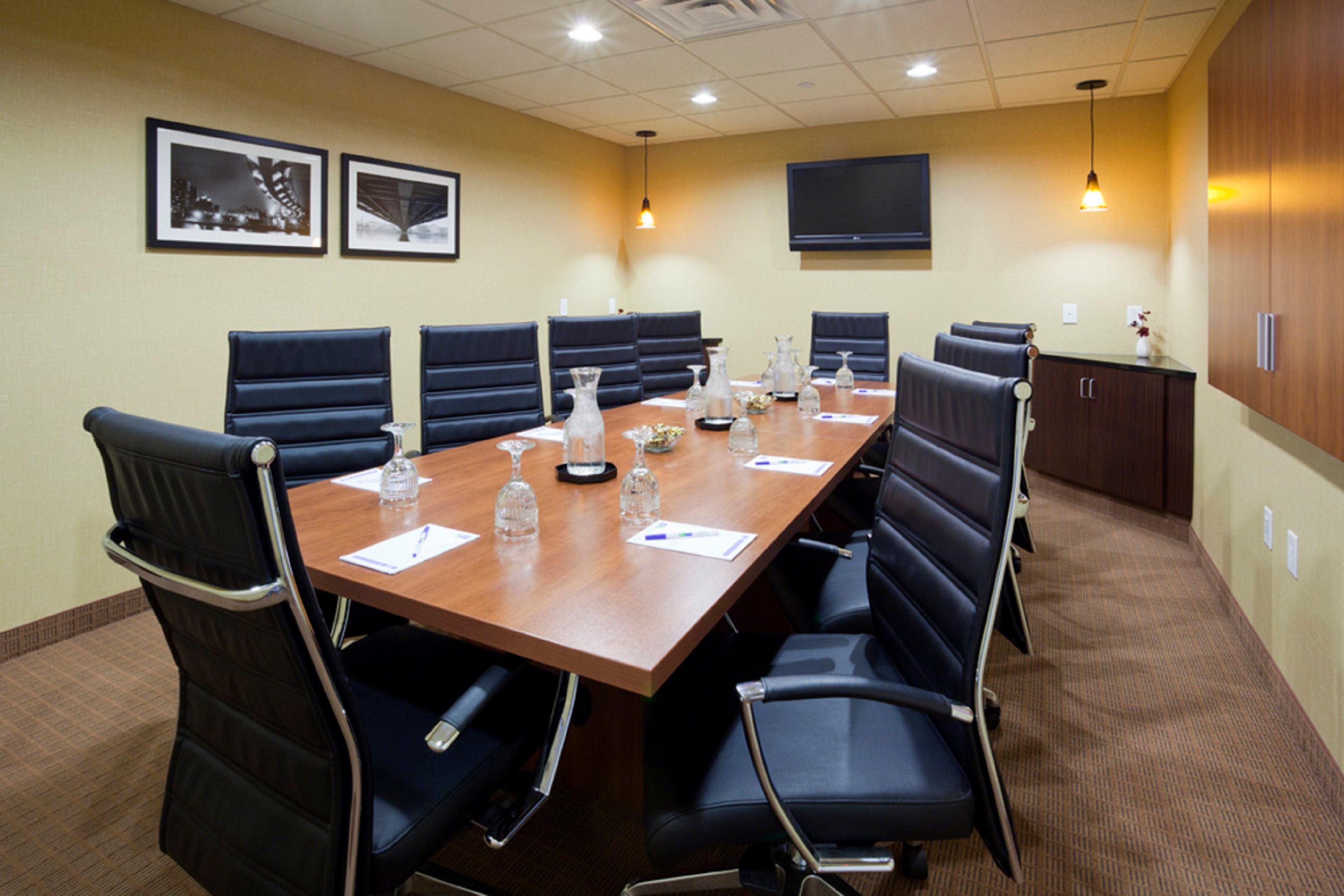 Holiday Inn Express Hotel & Suites Rogers By Ihg Exteriör bild